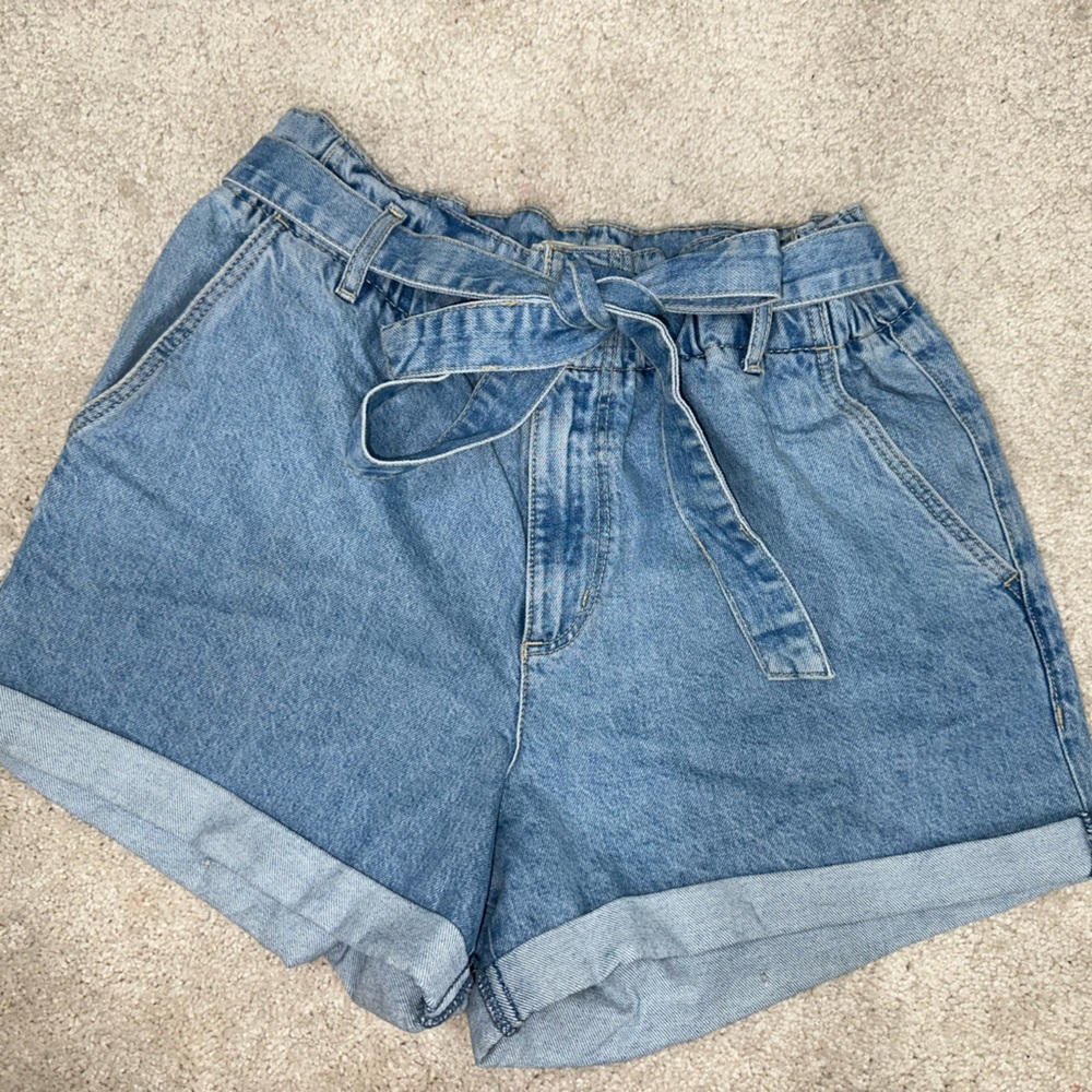 Mom Shorts With Belt Made By Garage